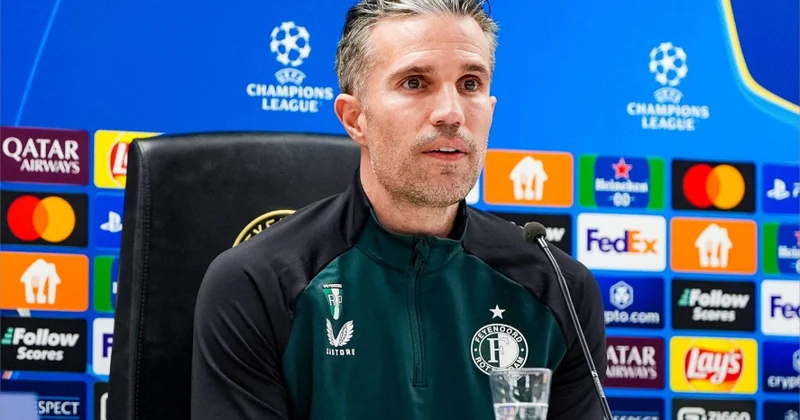 Sloveniyalı hakim məndən üzr istədi Robin van Persi