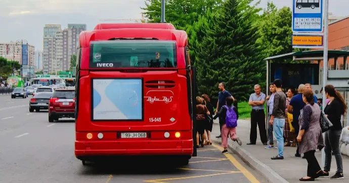 Gediş haqqı 60 qəpik oldu, vətəndaşlar hələ də narazıdır: “Qiymət artır, keyfiyyət dəyişmir” SORĞU