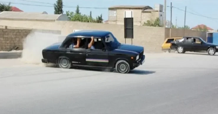 Hansı sürücülər avtoxuliqan hesab olunur? CAVAB