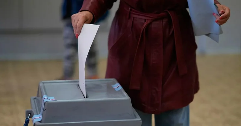 Çex xalqı seçim qarşısında: Ölkənin siyasi kursu dəyişə bilər