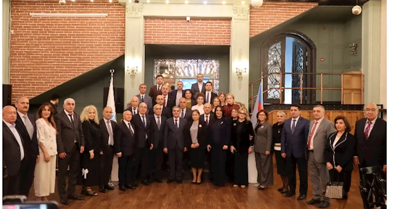 YAP ın Səbail rayon təşkilatı Müəllimlər Günü ilə bağlı tədbir keçirdi FOTOLAR