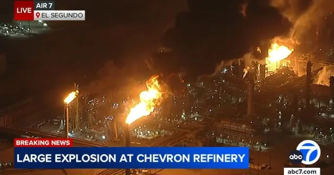 В Калифорнии горит завод Chevron ВИДЕО