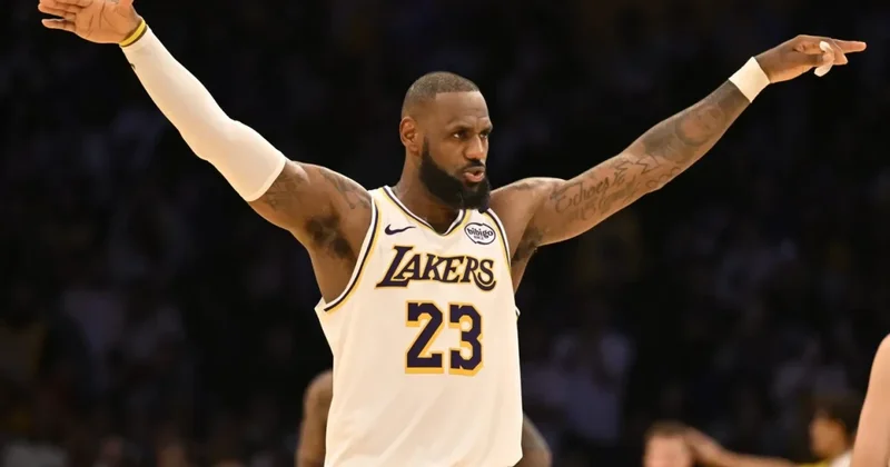 “Leykers” daha Lebronu istəmir