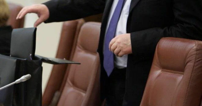İcra nümayəndəsinə “stop” qoyuldu DSMF yə borcu var