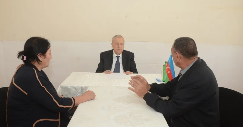 Malik İsaqov vətəndaşların problemlərini dinlədi FOTOLAR