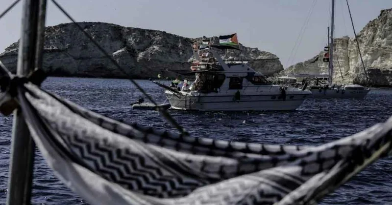 İsrail tərəfindən saxlanılan italiyalı parlamentarilər ölkəyə qayıdıblar