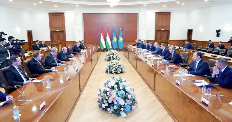 Казахстан и Венгрия обсудили строительство грузового терминала в Будапеште