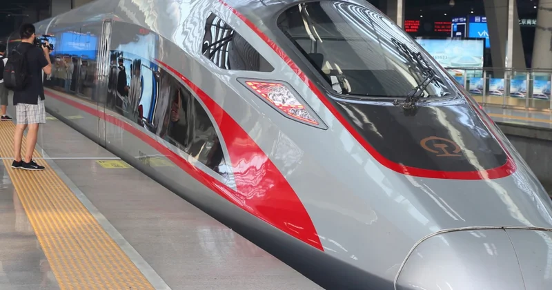 Çində dəmir yolu ilə bir gündə 23,13 milyon sərnişin daşınıb