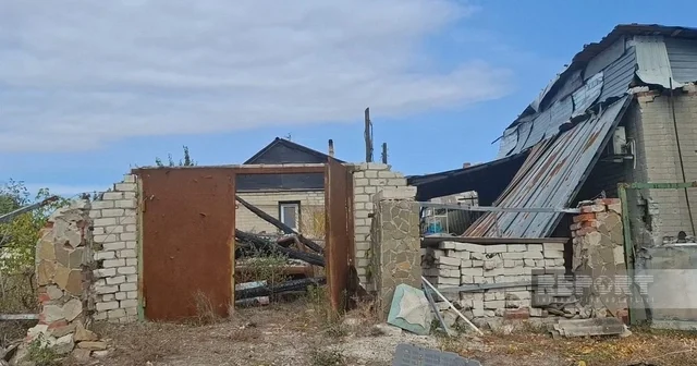 İki ordu arasında qalan Ukraynanın xaraba kəndlərindən FOTOREPORTAJ