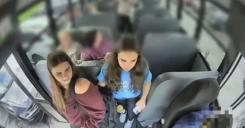 Sükan arxasında sürücü huşunu itirdi, şagirdlər avtobusu dayandırdı ANBAAN VİDEO