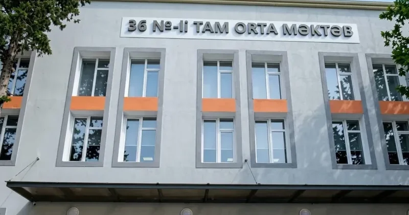 Ученик принес просроченные конфеты в школу в Сумгайыте ВИДЕО