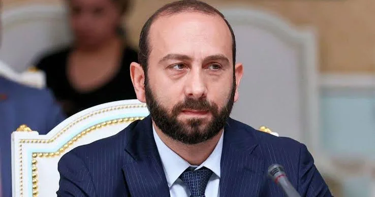 Mirzoyan İrana gedir