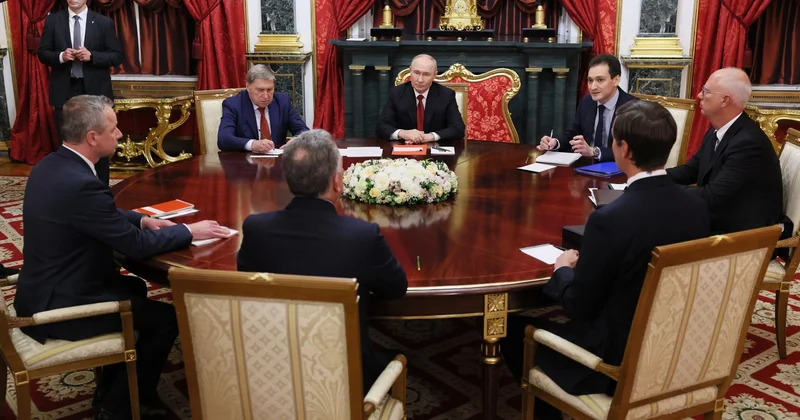 На переговорах США и России по Украине начали обсуждать будущее иностранных активов Лукойла