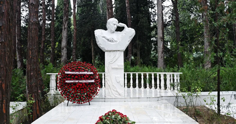 Xalq yazıçısı İlyas Əfəndiyev vəfatının 30 cu ildönümündə məzarı başında anılıb
