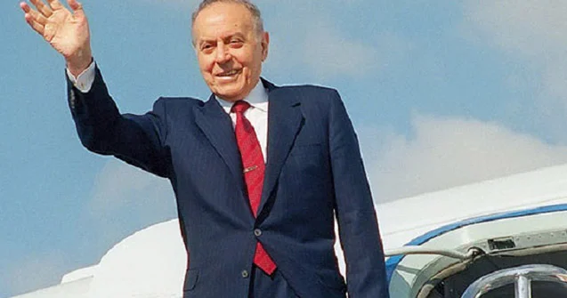 “Oktyabrın 3 ü yeni siyasi mərhələnin başlanğıcı kimi yadda qalıb”