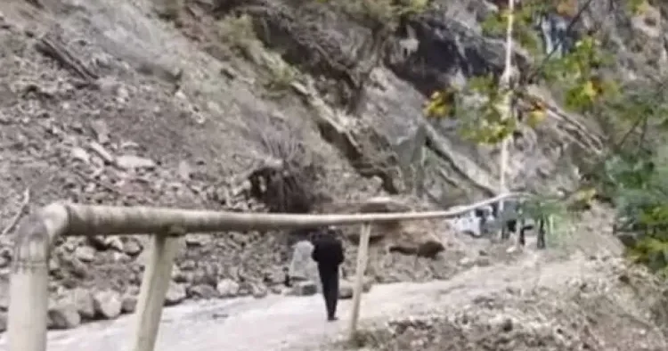 Quba Xınalıq yolunda sürüşmə 8 kəndlə nəqliyyat əlaqəsi kəsildi