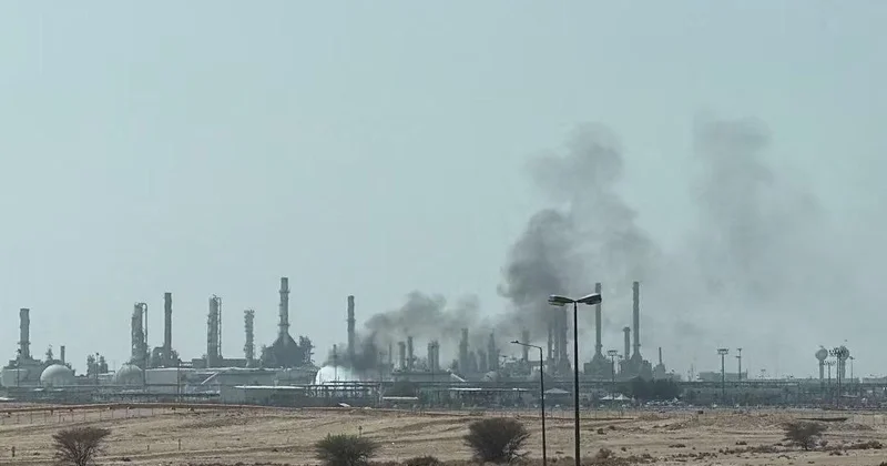 Хуситы атаковали нефтяной объект Saudi Aramco в Эр Рияде Minval Politika