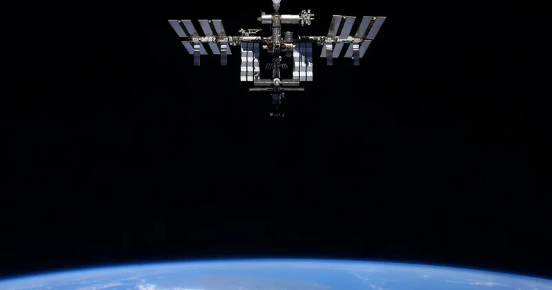 NASA перенесло отстыковку Crew Dragon от МКС на 7 октября