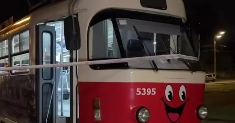 Sərxoş vəziyyətdə tramvayı qaçırdı VİDEO