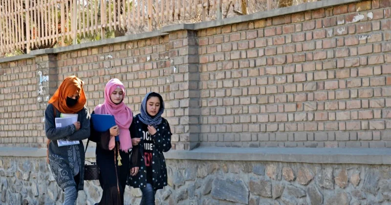 Pakistan tibb təhsili alan əfqan tələbələri ölkədən çıxarır..?