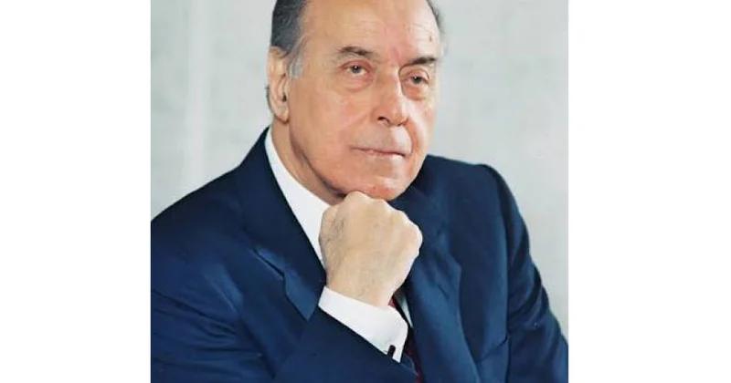 Heydər Əliyevin siyasəti yaşayır, qalib gəlir və Azərbaycan xalqını xoşbəxt gələcəyə aparır ŞƏRH