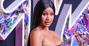 3 aydır saçını yumadığını etiraf etdi