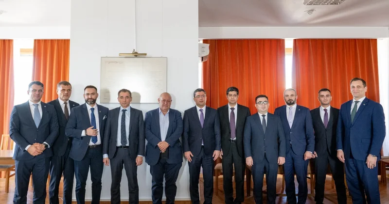 Обсуждено сотрудничество в медиасфере между Румынией и Азербайджаном (ФОТО)