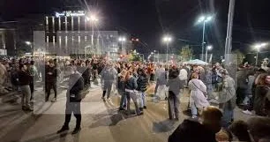 Vuçiçin tərəfdarları ilə əleyhdarları toqquşub VİDEO