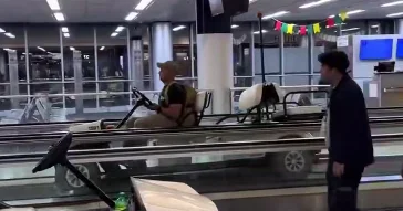 В США арестовали мужчину после езды на гольф каре в аэропорту ВИДЕО