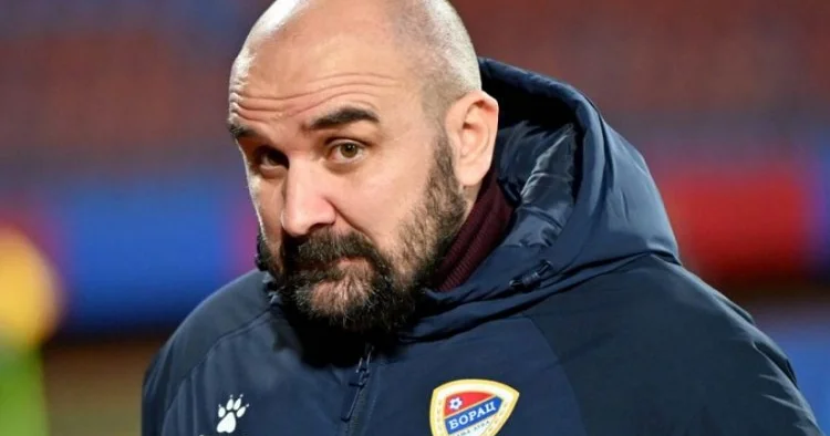 Matç zamanı 44 yaşlı baş məşqçi dünyasını dəyişdi Serbiya çempionatında