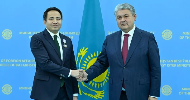 Qazaxıstanın Azərbaycandakı Səfiri Alim Bayel Hörmət ordeni ilə təltif olunub