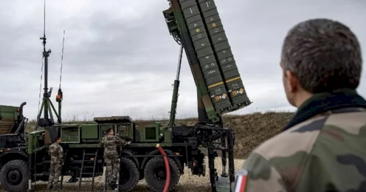 Fransa Ermənistanı silahlandırır