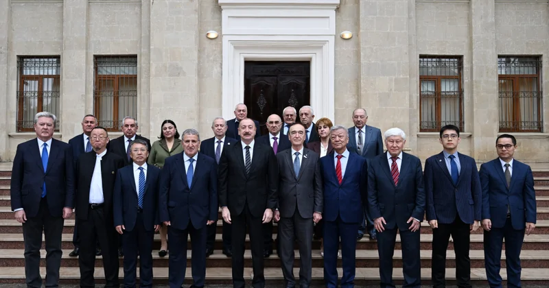 İlham Əliyev AMEA nın 80 illik yubiley yığıncağında FOTO