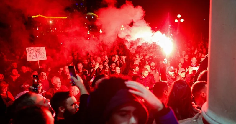 Etirazlar iğtişaşa çevrildi