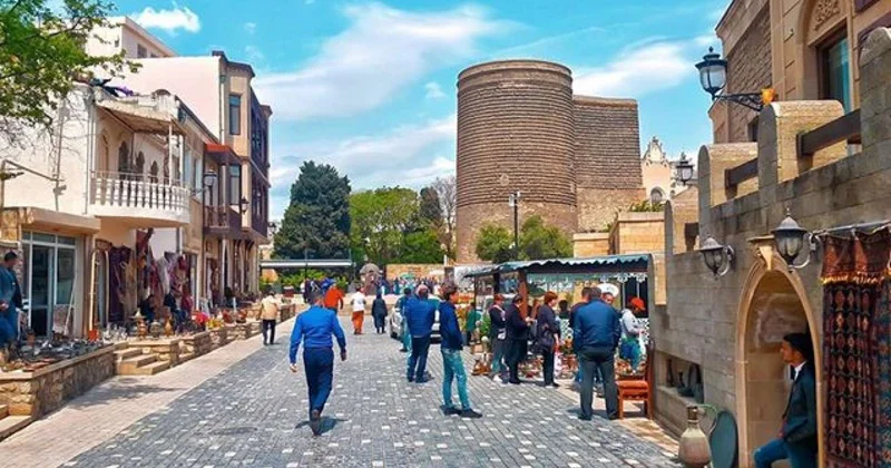 Turistlərin 80 faizi Bakıya gəlir Rayonlar paytaxtla rəqabətdə uduzur