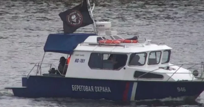 На реке Нарва был замечен катер с флагом ЧВК Вагнер