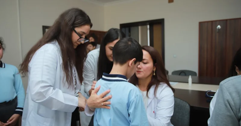 Naxçıvan şəhəri üzrə 13 mindən çox şagird tibbi müayinəyə cəlb olunub