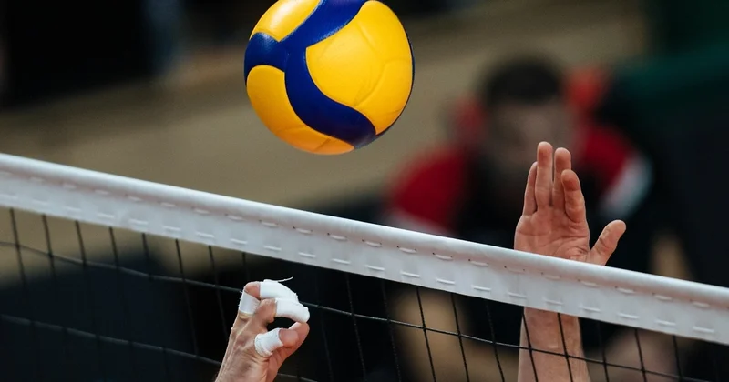 Albaniyada qadın voleybolçunun cinsiyyəti şübhə yaratdı, yarışlardan kənarlaşdırıldı