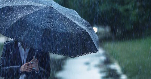 Oktyabrda yağış yağıb, şimşək çaxdı