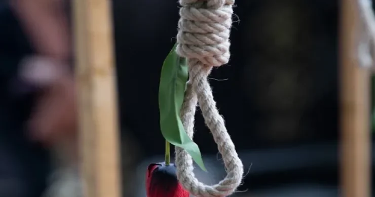 İranda 12 yaşında ərə verilən qız edam edilə bilər