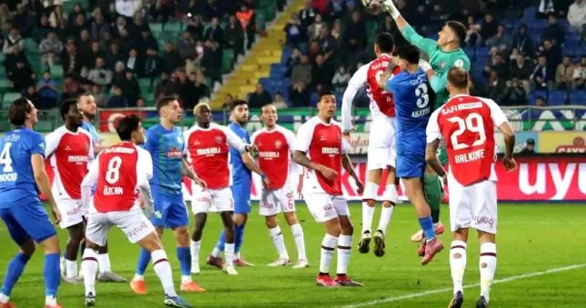 3 oyunda 2 qol vuruldu Superliqa