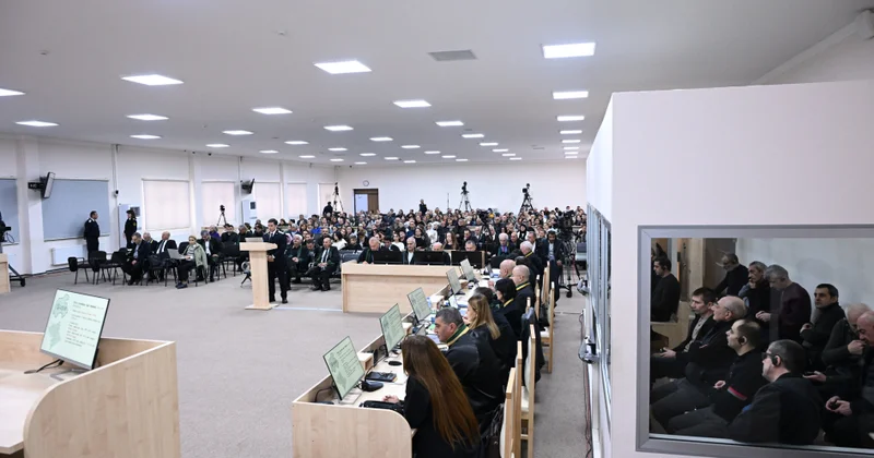 С точки зрения международного права они являются лицами, совершившими военные преступления и преступления против человечности на суде над гражданами Армении начались выступления прокуроров (ФОТО)