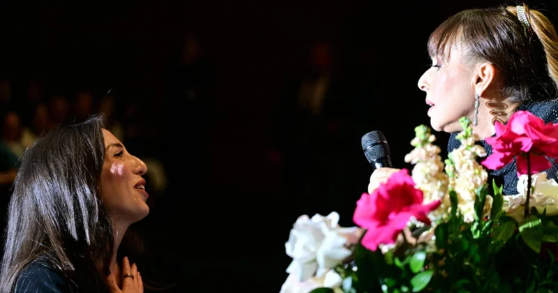 Nilufər “Yandırdın qəlbimi” oxudu VİDEO + FOTOLAR