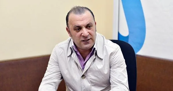 Bunlar səhnəarxası söhbətlərdi