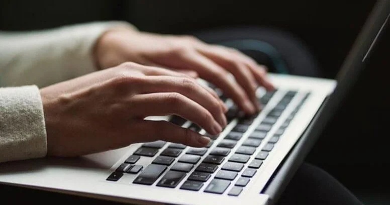 Hamı edir, amma noutbukunuzun ən böyük düşməni bu vərdişdir