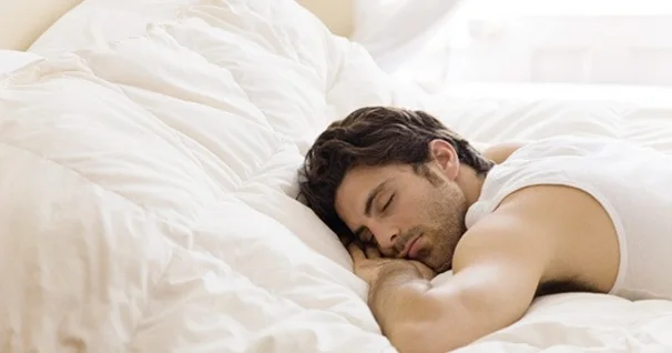 Alimlər: Pəhrizin dəyişdirilməsi yuxunu yaxşılaşdırır