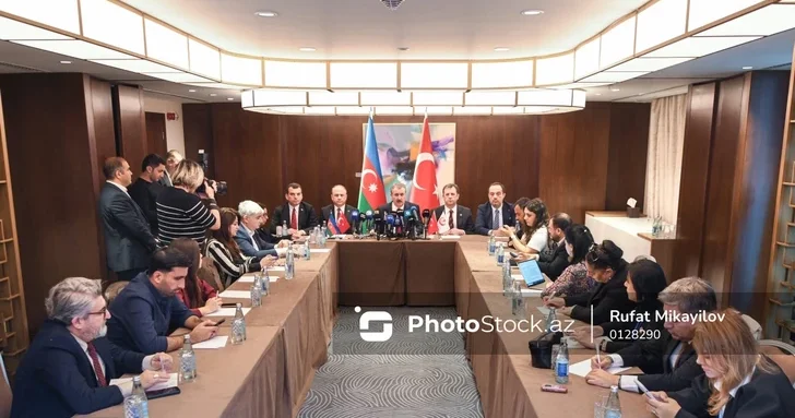 Глава турецкой партии встретится с Джейхуном Байрамовым