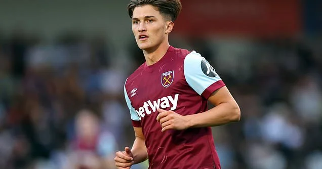 Üç nəsil, bir forma: “Vest Hem” ailəsinin tarixi anı