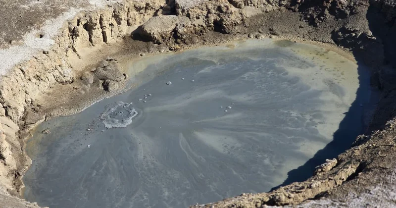 Прямо рядом с Баку есть портал в преисподнюю Minval Politika