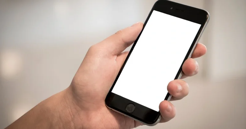 Azərbaycanda mobil cihazların bazar payı azalıb